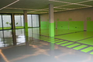 Piso Epóxi em Garagens de Condomínio